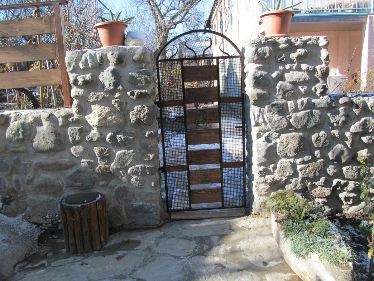 Artsiv Guesthouse Dilijan Exterior foto